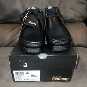 Clark’s originals Men's 8.5 Wallabee boot Black leather Shoes